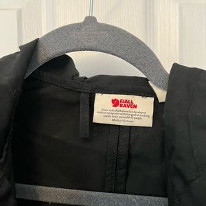 FJALL RAVEN black jacket